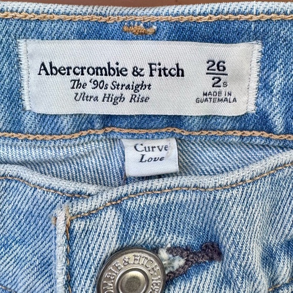 Abercrombie Curve Love 90s Ultra High Rise Straight Jeans - Picture 14 of 16